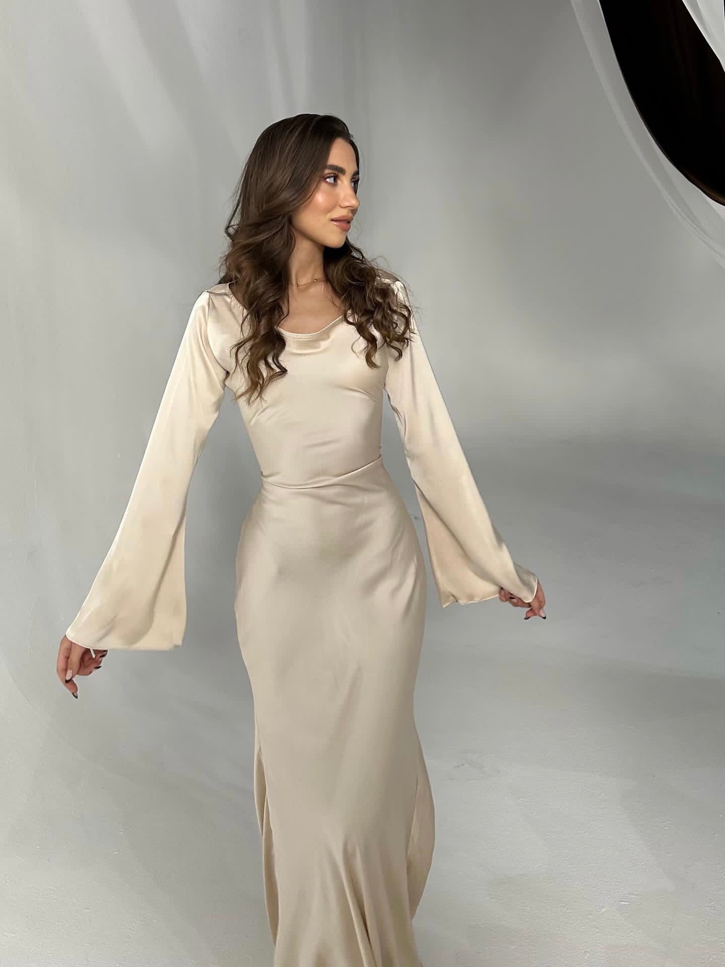 LILIANA | Long-sleeved Maxi Dress